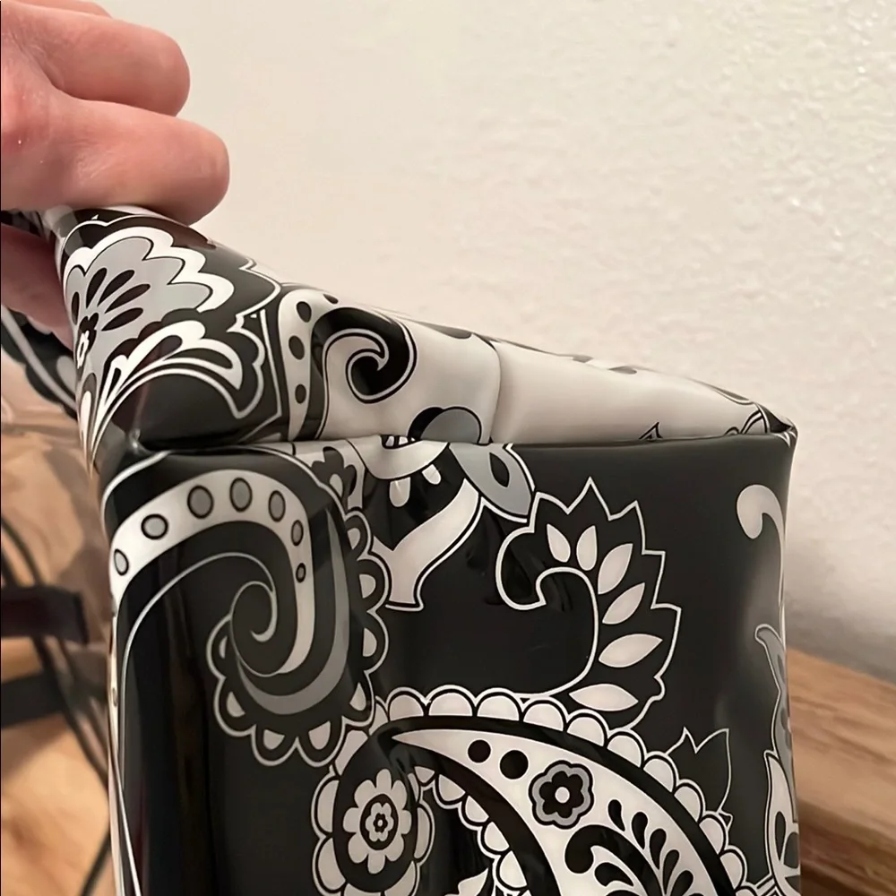 Vera Bradley large tote EUC - Picture 5 of 6